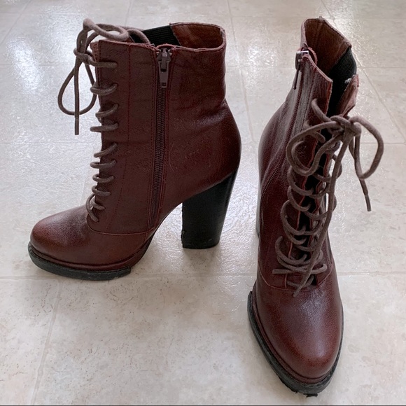 2 for $40 💫 Jeffrey Campbell Burgundy Bootie - Picture 7 of 8